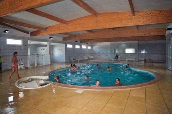 Anne Marie Vous Accueilles Dans Son Logement Familiale Pour 6 Personnes 3 Chambres Confortable Proche D Europa Park A Boofzheim Dans Camping 3 Etoiles 외부 사진